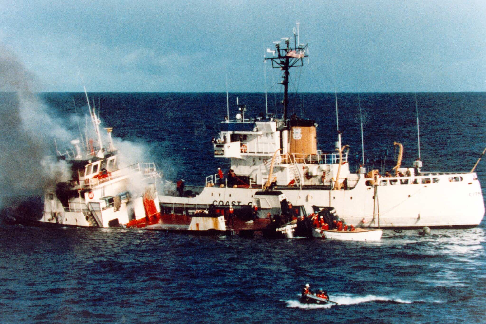 2048px-USCG_Citrus-MV_Pacific_Star_Aflame-1JAN85 USCG Citrus-MV Pacific Star Aflame after collision-1JAN85 PD-USGov-DHS-CG